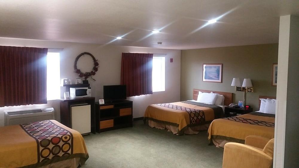 ซูเปอร์ 8 บาย วินด์แฮม เวสต์ มิดเดิลเซ็กซ์ - แชรอน แอเรีย Hotel West Middlesex ภายนอก รูปภาพ